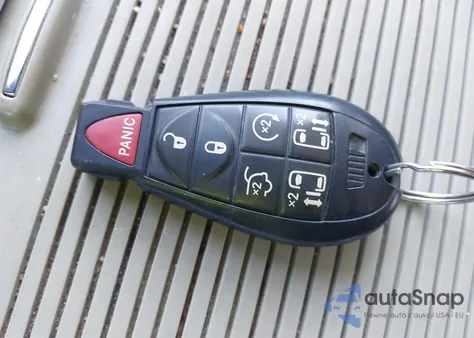 2012 Dodge Grand Caravan Crew z USA, uszkodzony, nr VIN 2C4RDGDG7CR231127